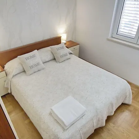 Apartman Marin *